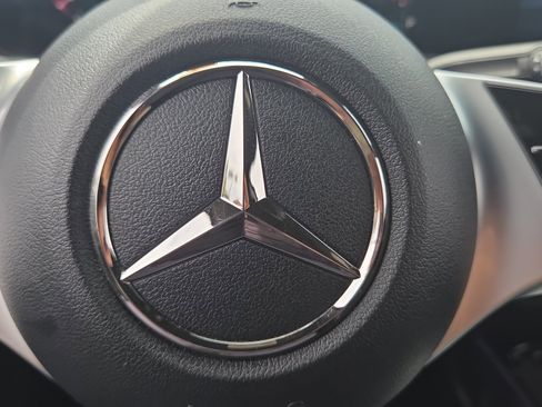 Used 2024 Mercedes-Benz GLB 250 image 33