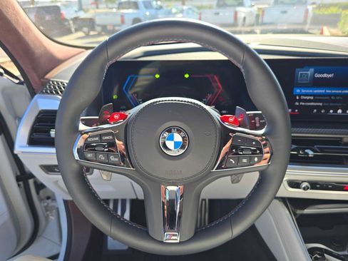 Used 2025 BMW XM AWD/4WD image 23