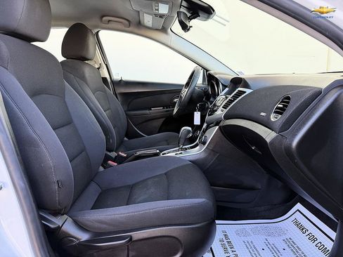 Used 2016 Chevrolet Cruze LT FWD image 11