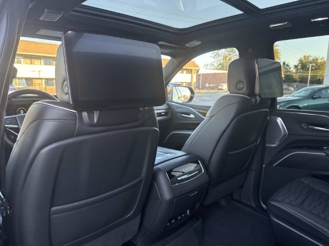 Used 2021 Cadillac Escalade Sport Platinum AWD/4WD image 29