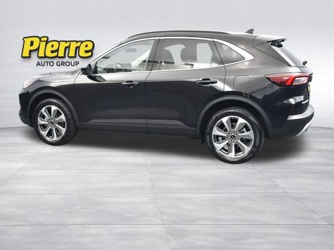 Used 2024 Ford Escape Platinum AWD/4WD image 2