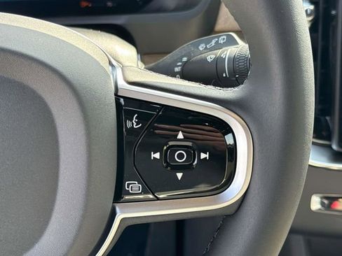 New 2026 Volvo XC90 B6 Plus w/ Protection Package Premier AWD/4WD image 28