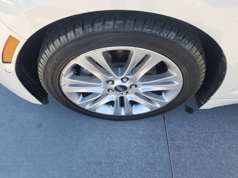 Used 2013 Lincoln MKZ Reserve image 37