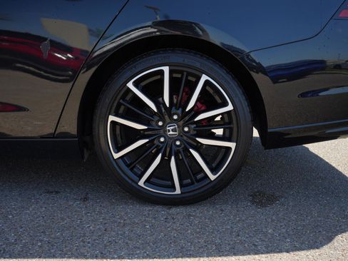Used 2023 Honda Accord Touring image 11