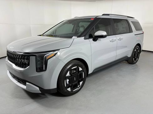 New 2026 Kia Carnival EX FWD image 4