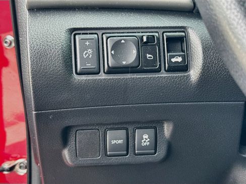 Used 2019 Nissan Sentra SR FWD image 10