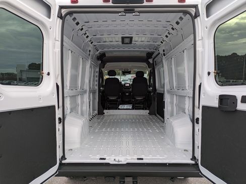 New 2026 RAM ProMaster 2500 w/ Convenience Group image 20