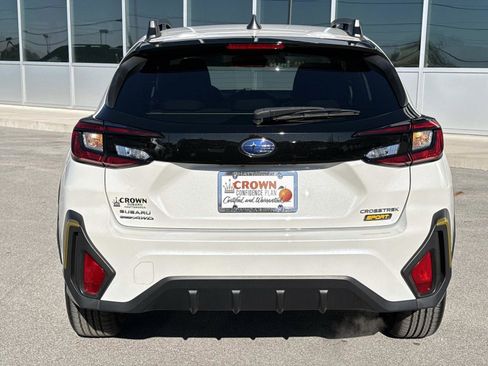 Certified 2025 Subaru Crosstrek 2.5i Sport w/ Crosstrek Mirror Package image 5
