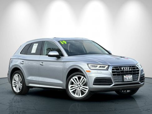 Used 2019 Audi Q5 2.0T Premium Plus w/ Premium Plus Package image 2