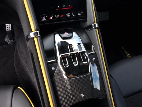 Used 2022 Ferrari Roma image 29