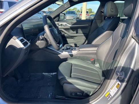 Used 2025 BMW i4 eDrive40 image 9