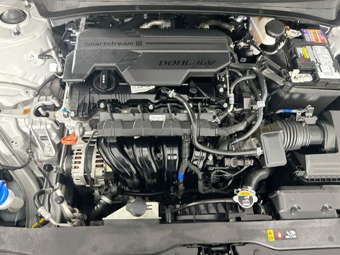 Used 2021 Hyundai Elantra SEL FWD image 32
