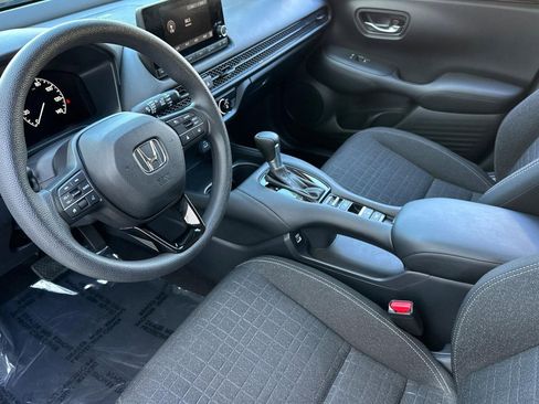 Certified 2023 Honda HR-V LX image 4