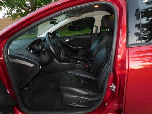 Used 2015 Ford Focus SE w/ Equipment Group 201A image 9