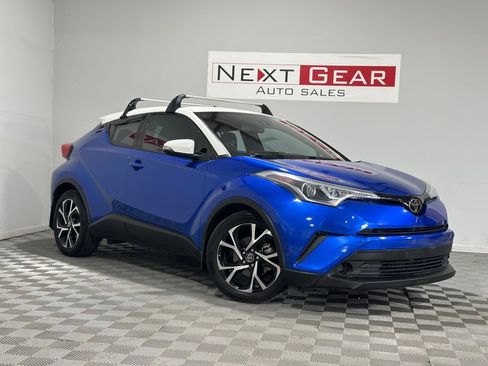Used 2018 Toyota C-HR XLE image 1
