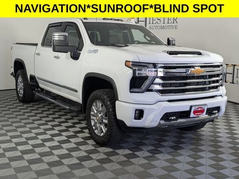 Used 2024 Chevrolet Silverado 2500 High Country w/ Max Trailering Package AWD/4WD image 2