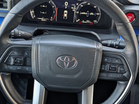 Used 2025 Toyota Tacoma TRD Off-Road AWD/4WD image 13