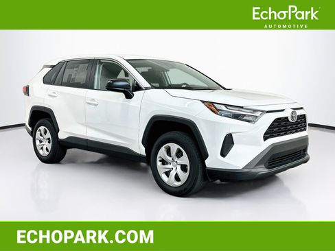Used 2025 Toyota RAV4 LE AWD/4WD image 1