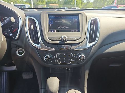 Used 2024 Chevrolet Equinox LT FWD image 18