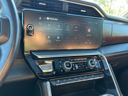 Used 2024 GMC Sierra 2500 Denali Ultimate image 32