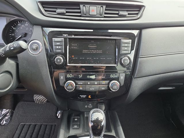 Used 2019 Nissan Rogue SV w/ Premium Package AWD/4WD image 17