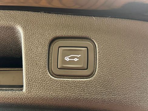 Used 2024 Chevrolet Blazer EV LT image 20