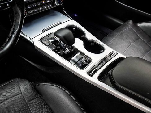 Used 2023 Kia Stinger GT2 image 16