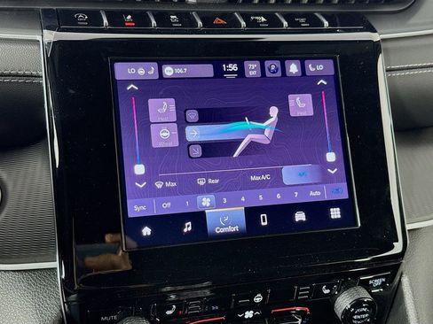 New 2025 Jeep Grand Cherokee Laredo w/ Luxury Tech Group I image 34