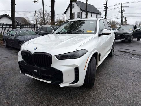 Certified 2024 BMW X5 xDrive40i w/ M Sport Package image 3