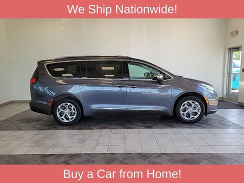 Used 2021 Chrysler Pacifica Limited AWD/4WD image 4