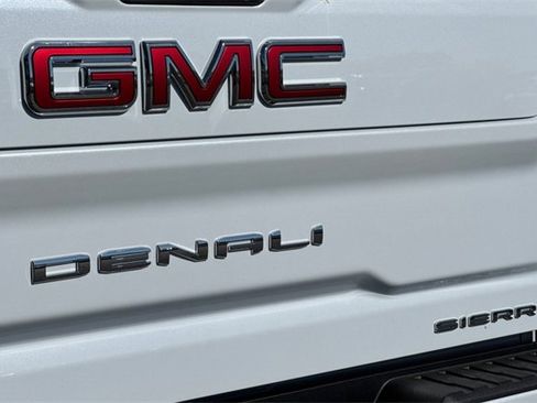 New 2026 GMC Sierra 2500 Denali w/ Denali Reserve Package image 33