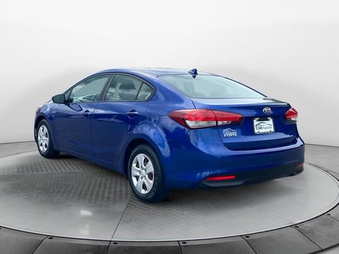 Used 2017 Kia Forte LX image 3