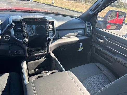 New 2026 RAM 2500 Big Horn AWD/4WD image 19