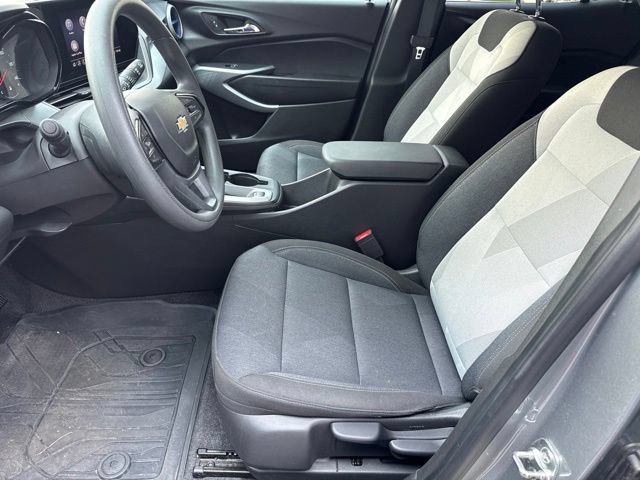 Used 2025 Chevrolet Trax LS w/ Driver Confidence Package FWD image 8