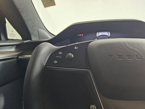 Used 2022 Tesla Model S image 32