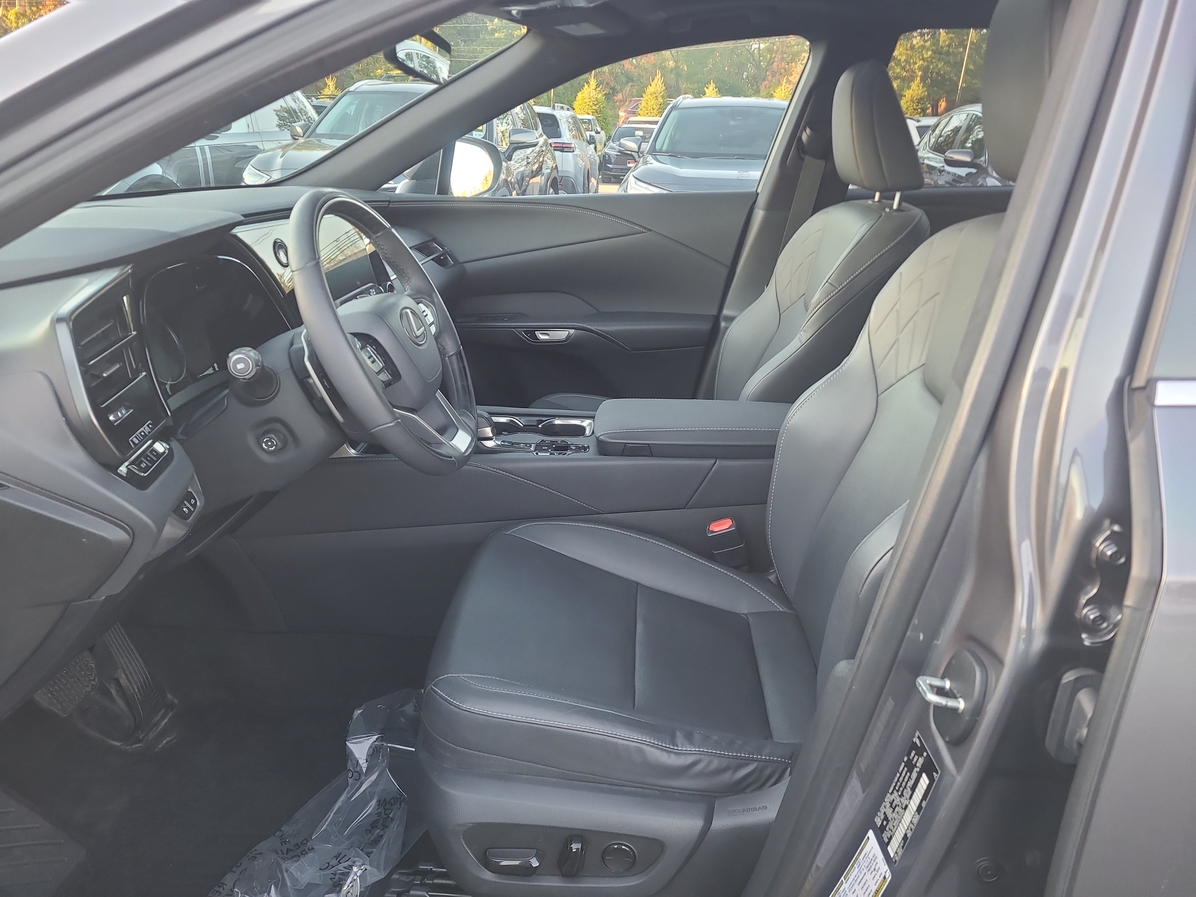 Used 2023 Lexus RX 350 Premium w/ Accessory Package AWD/4WD image 16