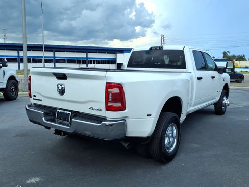 Used 2024 RAM 3500 Big Horn w/ Safety Group AWD/4WD image 5