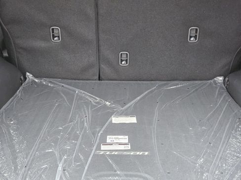 New 2026 Hyundai Tucson Blue SE image 32