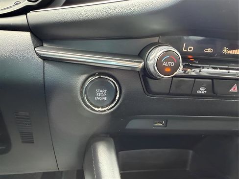 Used 2019 MAZDA MAZDA3 Sedan w/ Select Package FWD image 32