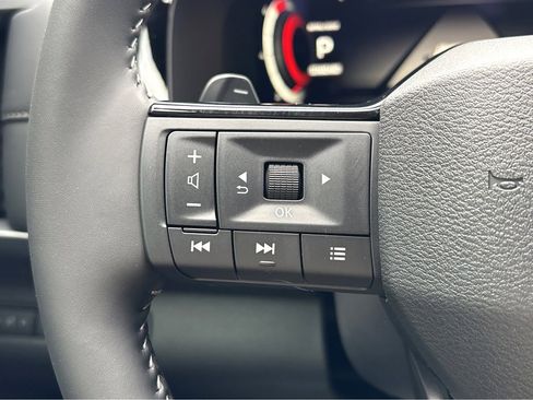 New 2026 Nissan Pathfinder SL image 16