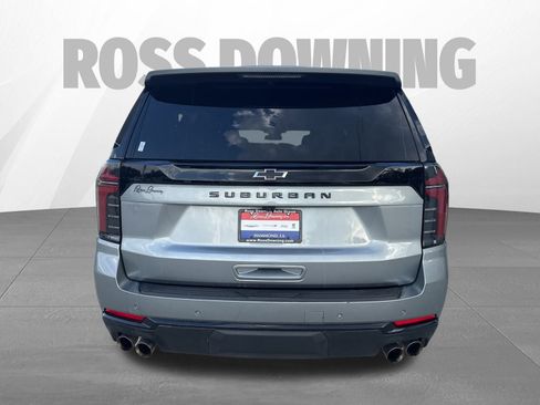 Used 2025 Chevrolet Suburban Z71 image 4