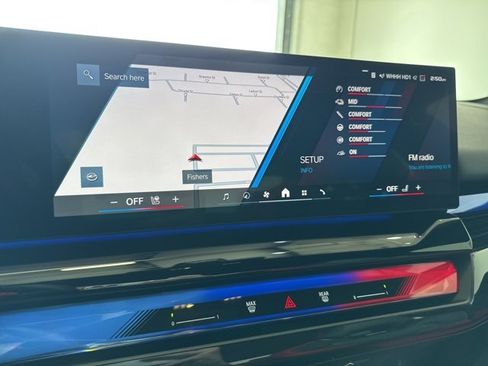 Used 2025 BMW M5 w/ Carbon Package image 28