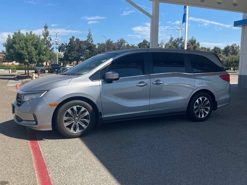Used 2024 Honda Odyssey EX-L image 1