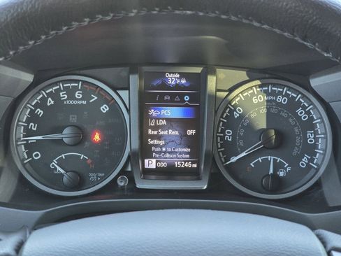 Used 2023 Toyota Tacoma TRD Sport AWD/4WD image 13