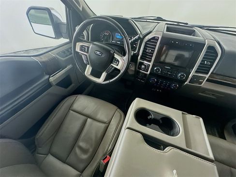 Used 2019 Ford F150 Lariat image 9