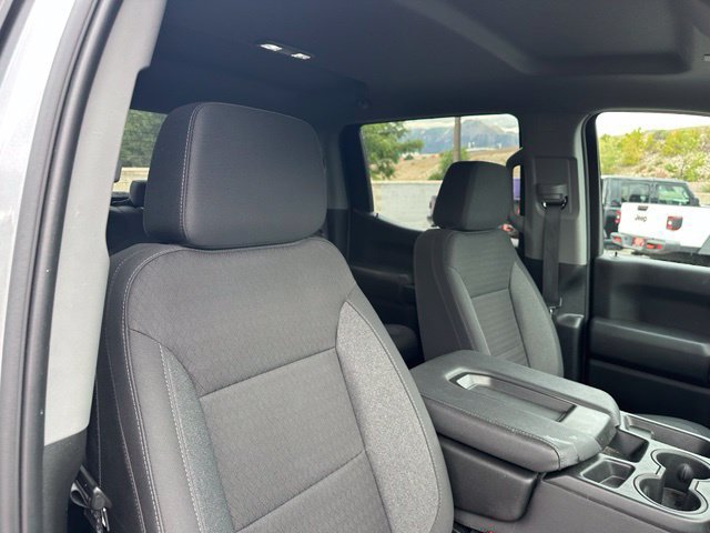 Used 2024 Chevrolet Silverado 1500 Custom w/ Turbomax Blackout Package AWD/4WD image 15