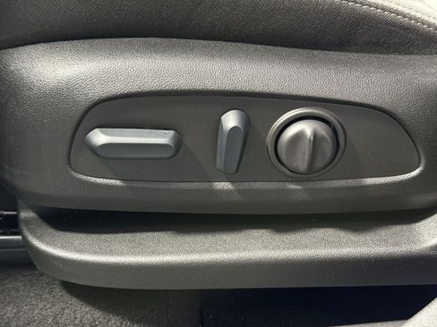 Used 2023 Chevrolet Equinox LS w/ LS Convenience Package FWD image 15