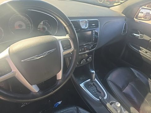 Used 2012 Chrysler 200 Limited FWD image 11