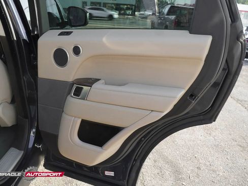 Used 2014 Land Rover Range Rover Sport HSE image 37