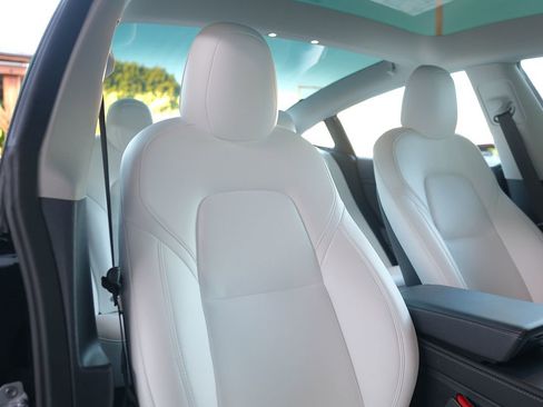 Used 2023 Tesla Model 3 Standard Range image 28